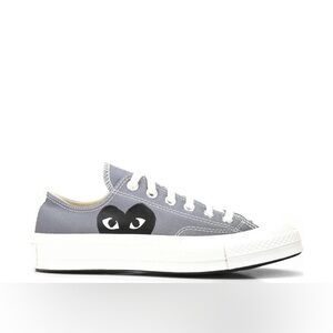 COMME DES GARCONS PLAY Converse Chuck Taylor Low